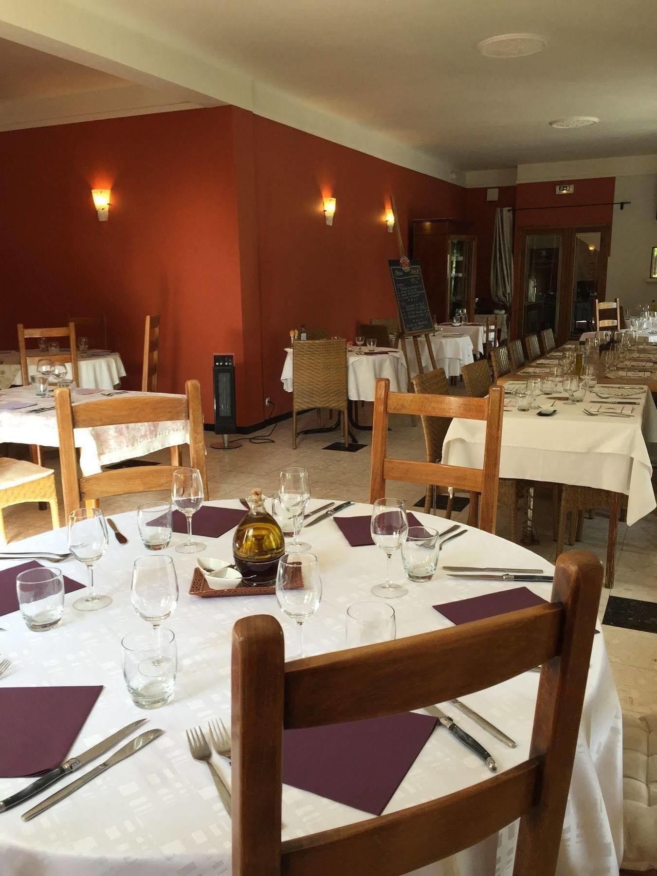La Bastide Hotel Alleins ภายนอก รูปภาพ